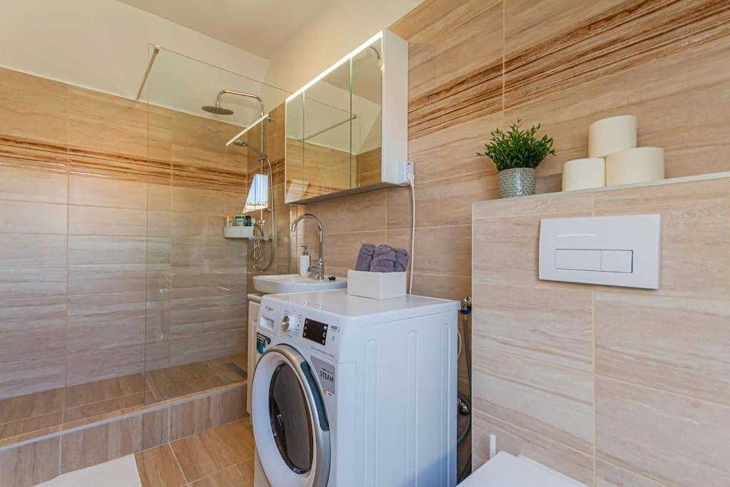 Roomy Apartment 80Sqm At City Center Free Parking Space, Ac & Balcony Budapesta Exterior foto