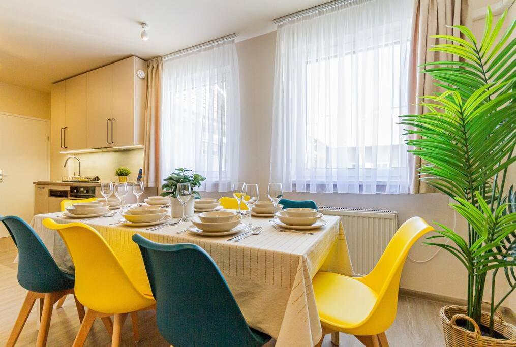 Roomy Apartment 80Sqm At City Center Free Parking Space, Ac & Balcony Budapesta Exterior foto