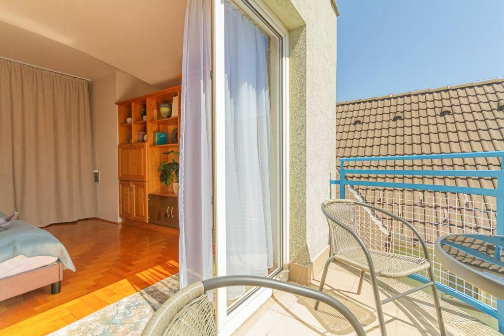 Roomy Apartment 80Sqm At City Center Free Parking Space, Ac & Balcony Budapesta Exterior foto
