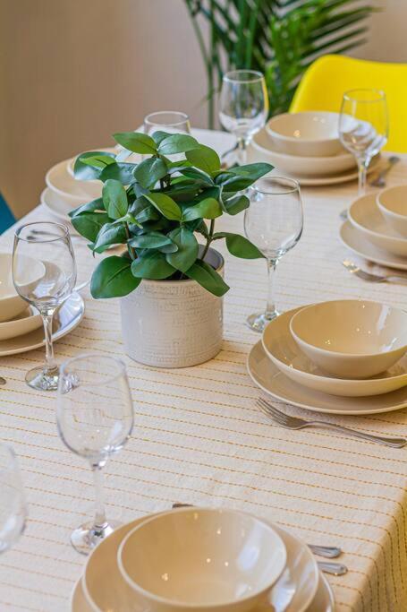 Roomy Apartment 80Sqm At City Center Free Parking Space, Ac & Balcony Budapesta Exterior foto