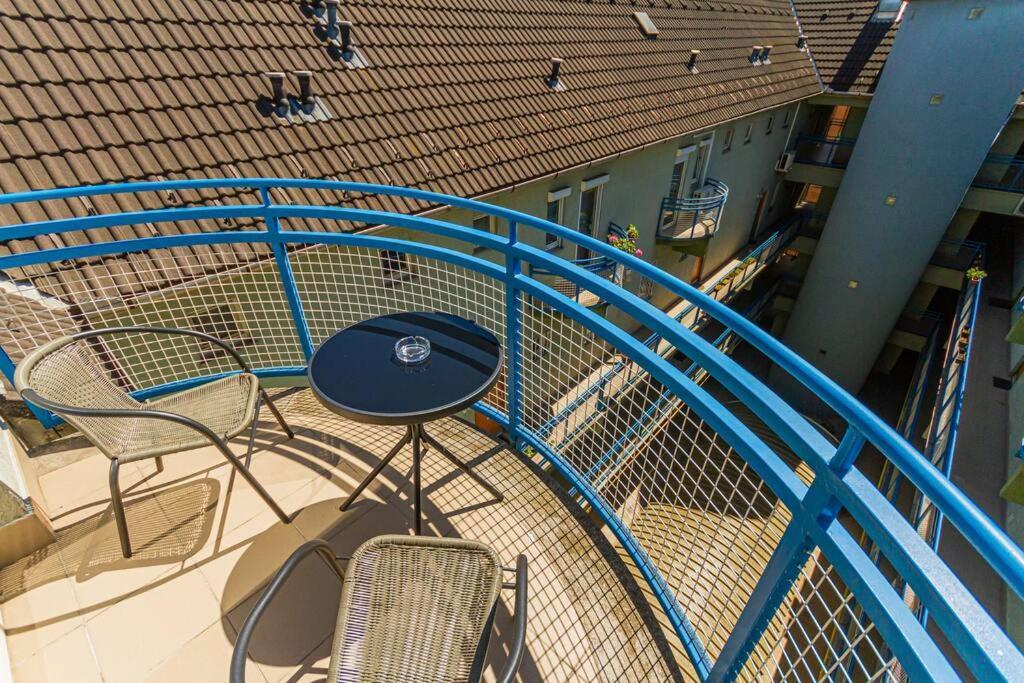 Roomy Apartment 80Sqm At City Center Free Parking Space, Ac & Balcony Budapesta Exterior foto