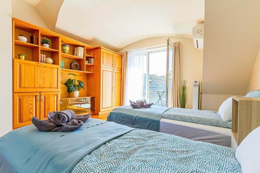 Roomy Apartment 80Sqm At City Center Free Parking Space, Ac & Balcony Budapesta Exterior foto